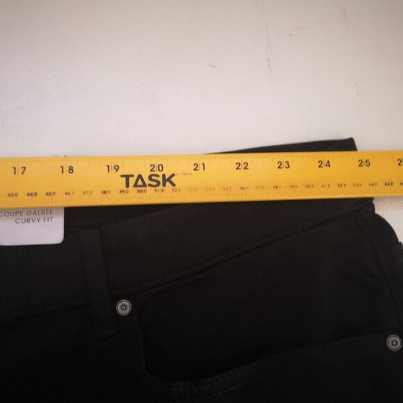 NWT DC Jeans Curvy Fit Ladies Size 32 Straight Leg Black Jeans - Picture 13 of 15